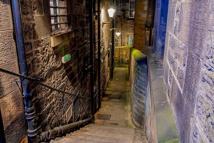 Edinburgh Ghost Tour: Mysteries, Legends & Murders on the Royal Mile photo 6