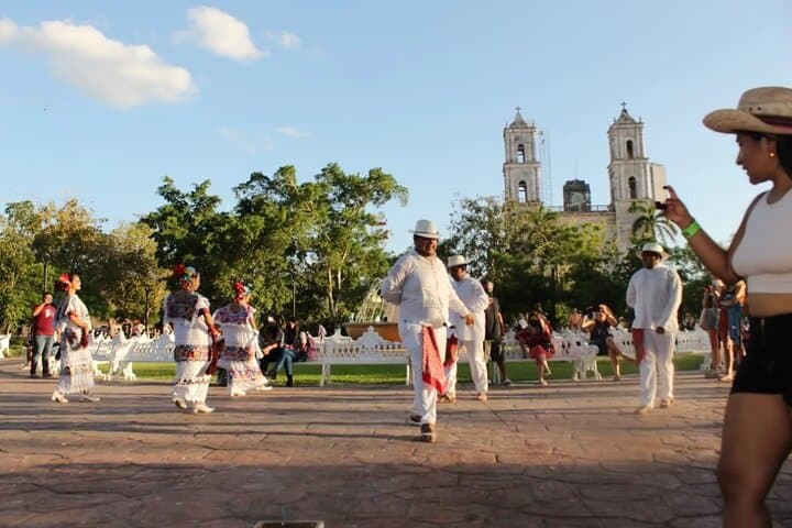Yucatán Day Tour to Cenotes Suytun & Oxman with Valladolid Visit photo 2
