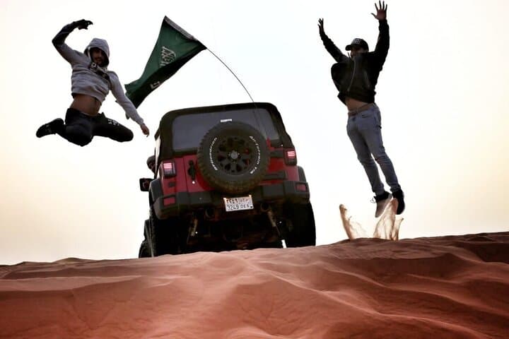 4x4 Dune Bashing & Sandboarding in Thumamah Desert — Riyadh Adventure (4–6 hrs) photo 2
