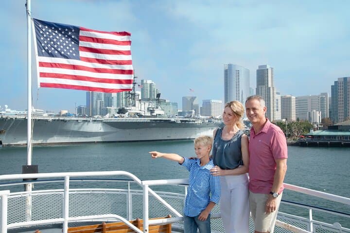 San Diego Harbor Cruise: 90-Minute Narrated Bay Tour & Sea Life Viewing photo 3