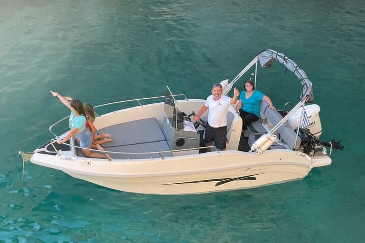 Private Speedboat to Navagio Shipwreck & Blue Caves — Zakynthos Half-Day photo 4