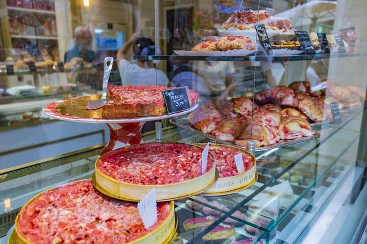 Explore Lyon's Presquile Food Tour with a Local Guide photo 5
