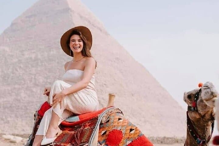 Private Day Tour: Pyramids of Giza, Great Pyramid & Sphinx Experience