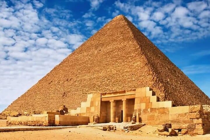 Private Day Tour: Pyramids of Giza, Great Pyramid & Sphinx Experience photo 4