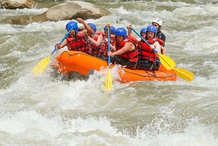 Pacuare River Rafting & Jungle Hike: 2-Day Adventure from San José