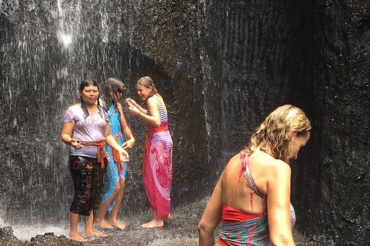 Bali Healing & Purification Tour — Waterfall Blessings and Temple Rituals photo 3