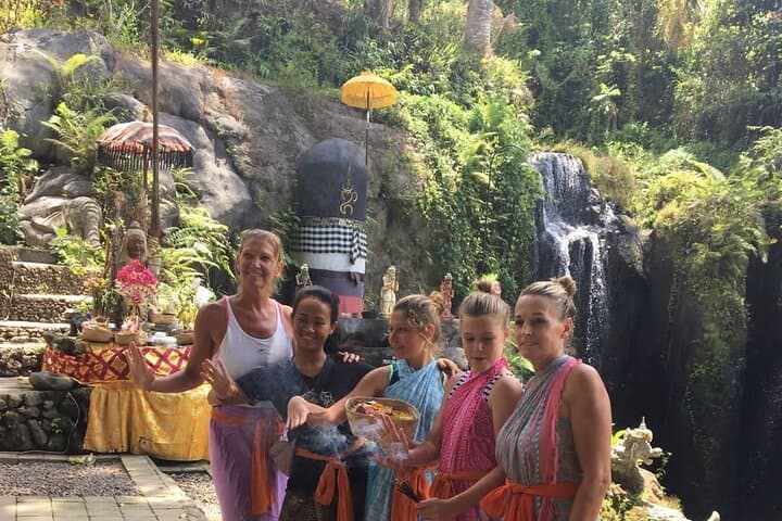 Bali Healing & Purification Tour — Waterfall Blessings and Temple Rituals photo 4