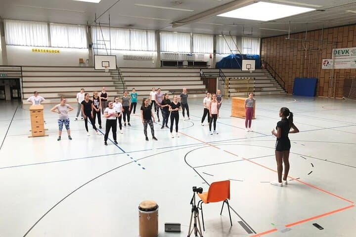 1-Hour Samba Class in Rio de Janeiro — Learn Samba with Local Instructors photo 5