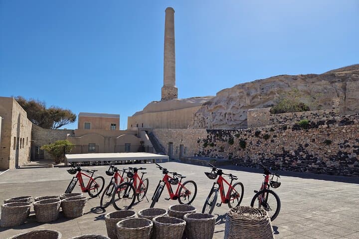 South Santorini E‑Bike Tour: Tomato Museum, Black Beach & Venetian Castle photo 3