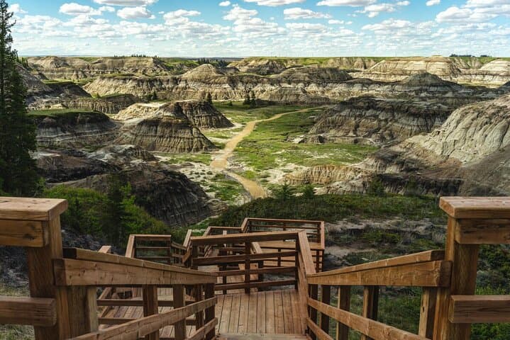 Private Badland Tour: Drumheller, Hoodoos & Royal Tyrrell Day Trip