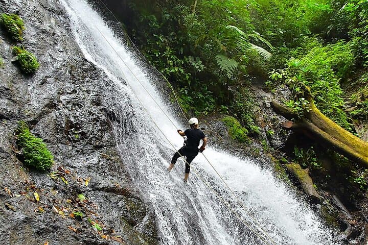 Vista Los Sueños Zip Line & Waterfall Canyoning — Jaco Adventure photo 5