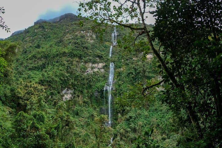 Hike to La Chorrera Waterfall: Private Day Trip from Bogotá