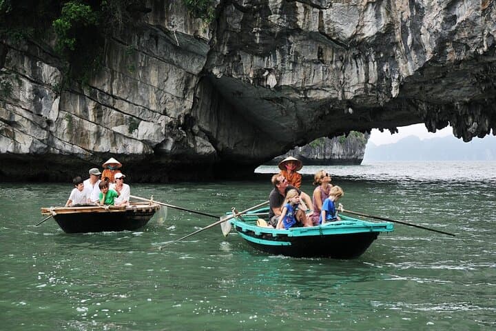 Emperor Hideaway: 3-Day Luxury Cruise Through Ha Long Bay photo 3