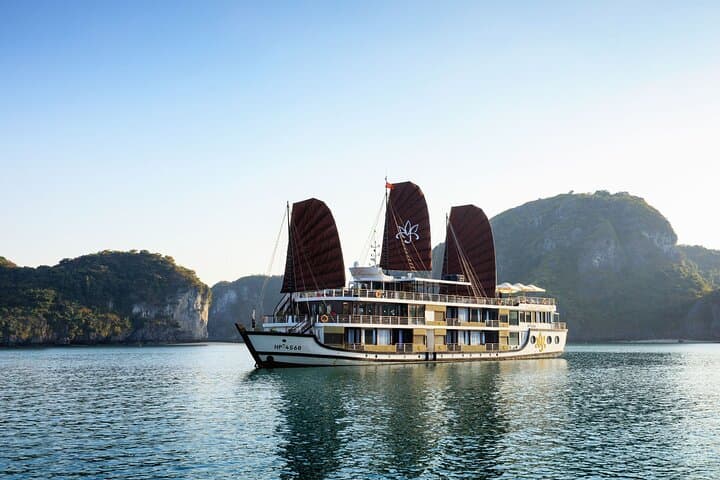 Gloria Classic 3-Day Lan Ha & Halong Bay Cruise — 2-Night Overnight Experience