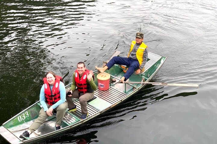 Day Trip to Ninh Binh: Tam Coc, Mua Cave & Hoa Lu from Hanoi