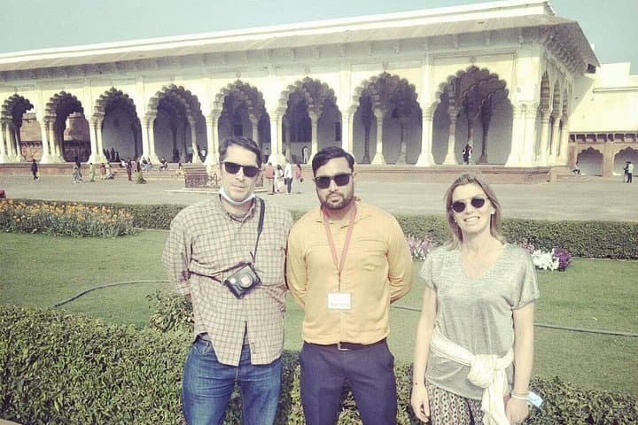 Private Day Trip to the Taj Mahal from Pune — Flights, Car & Guided Entry photo 2