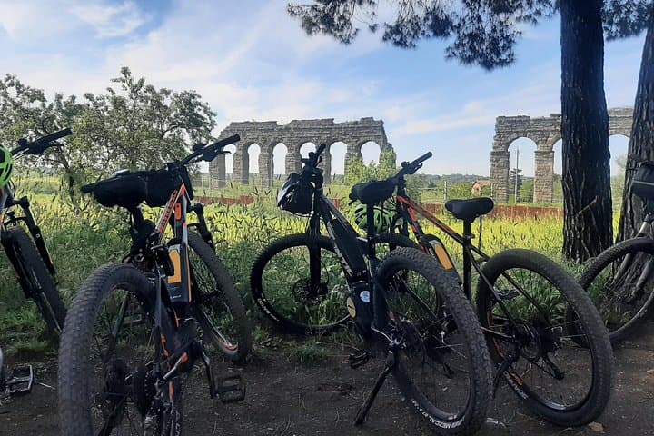 E-Bike the Ancient Appian Way: Private 4-Hour Roman Countryside Tour photo 2
