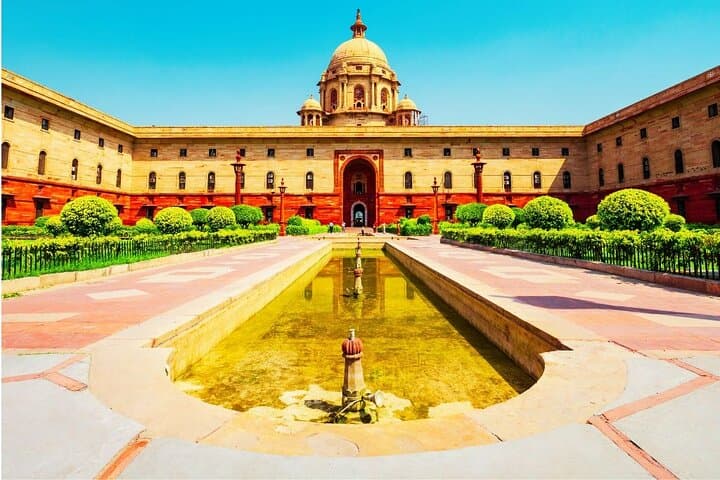 Private Full-Day Old and New Delhi Guided Tour — Rickshaws, Monuments & Mughal Heritage photo 4