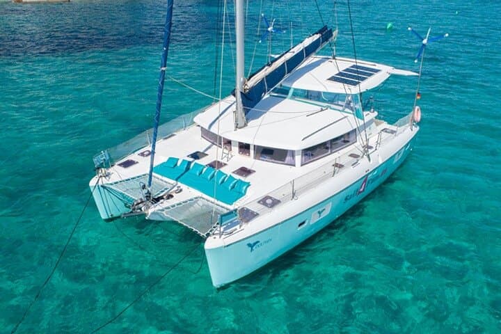 Mallorca Catamaran Cruise with Tapas: 4-Hour Swim, Snorkel & SUP from Palma