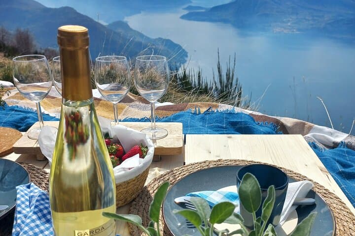 Exclusive Alpine Foothills Picnic with Panoramic Lake Como Views photo 3