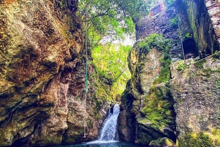 Candalla Waterfalls Hike: Ancient Mills, Casoli Graffiti & Via di Lombardia photo 1