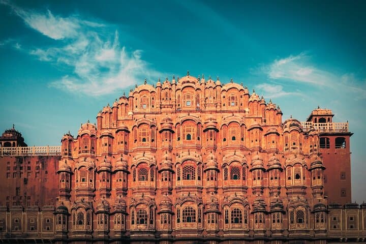 8-Day Golden Triangle Tour with Ranthambore & Udaipur — Taj Mahal, Tigers & Lakes photo 4