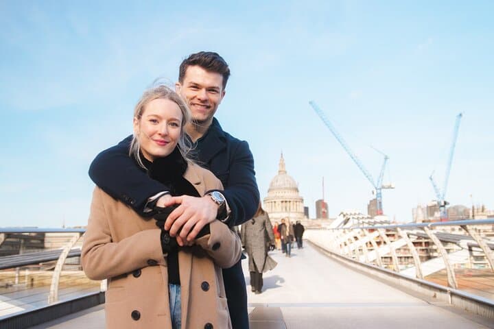 St. Paul's Cathedral & Millennium Bridge Photoshoot — Professional 15-Minute Session in London photo 3