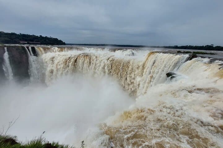 Private Full-Day Iguazú Falls Transfer — Argentine-Side Comfort and Flexibility photo 2