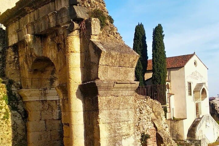 Verona Hills Walking Tour — Ponte Pietra to Giardino Giusti Panorama photo 6