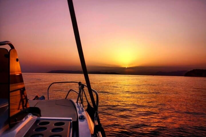 Sunset Speedboat Tour from Makarska to Brač — Swim at Puntica Bay photo 2
