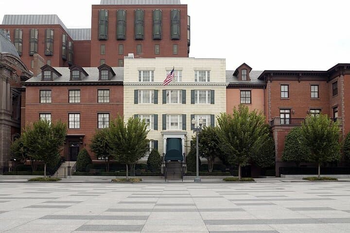 Assassination Capital: Presidential Crime Scenes Walking Tour Washington DC photo 2