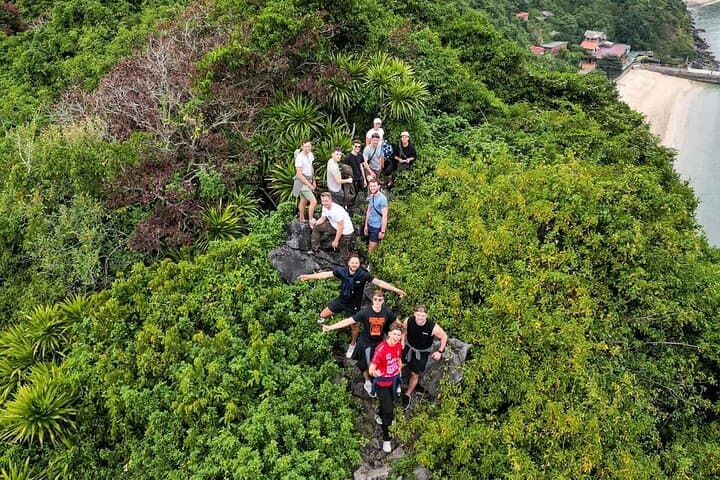 Halong & Lan Ha: Party Cruise and Private Island Bungalow (3-Day Escape) photo 5