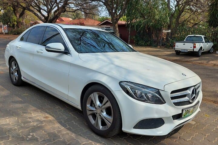 Private Full-Day Chauffeur Service in Cape Town: Flexible Transfers & Sightseeing photo 4