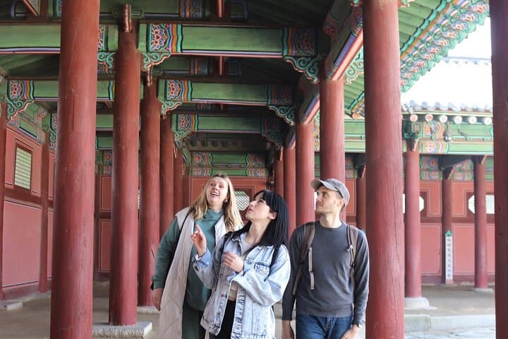 Half-Day Seoul Walking Tour with a Local - Personalized Private Experience photo 2