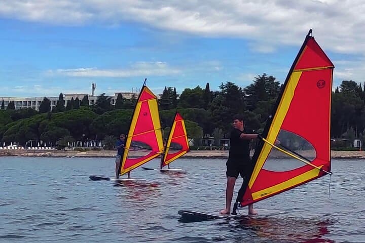 Beginner Windsurfing Test Course in Poreč: 2-Hour Intro on the Adriatic