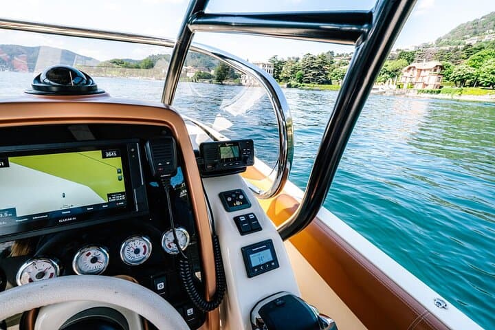 1-Hour Luxury Invictus Tender Cruise on Lake Como (9 Pax) photo 2