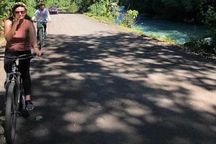 Explore Costa Rica’s Country Circuit: 4-Hour Mountain Biking Adventure from Turrialba photo 3
