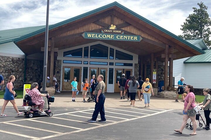 Black Hills Day Tour: Mount Rushmore, Crazy Horse, and Custer State Park photo 4