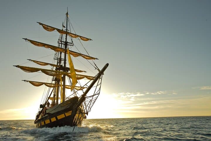 Sunset Pirate Ship Cruise in Cabo San Lucas: El Arco & Lover's Beach Tour photo 1