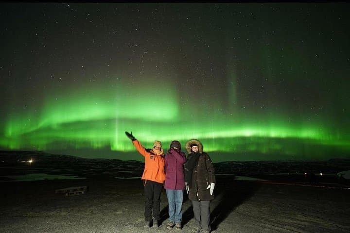 Private Northern Lights Tour with Hot Chocolate — Reykjavik Aurora Hunt photo 5