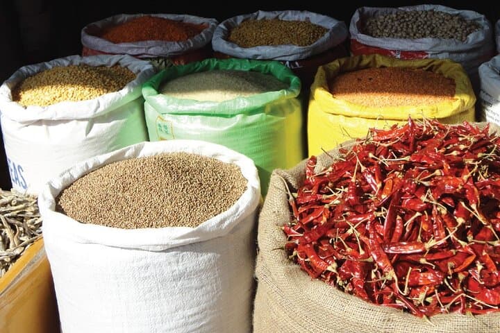 Colombo Street Food Walking Tour: Pettah Market & Fort – AM & PM photo 5