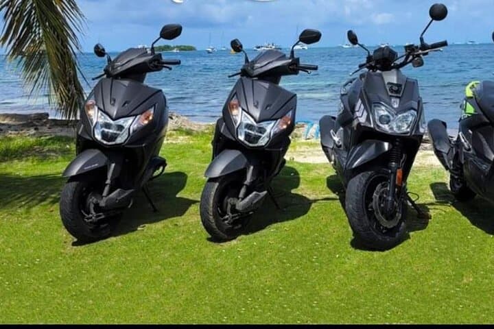 Explore San Andrés by Scooter: Coastal Routes, Raizal Culture, and Island Freedom