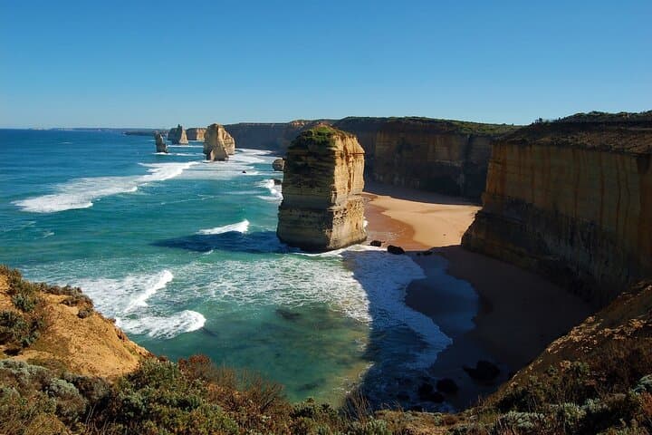 Private Great Ocean Road Day Tour: Twelve Apostles, Loch Ard Gorge & Otway Rainforest photo 1