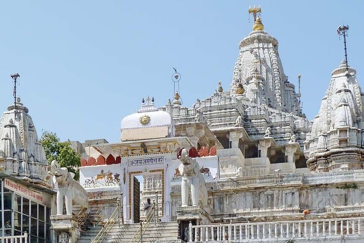 Full-Day Udaipur Sightseeing: City Palace, Lake Pichola & Monsoon Palace with Private Guide photo 4
