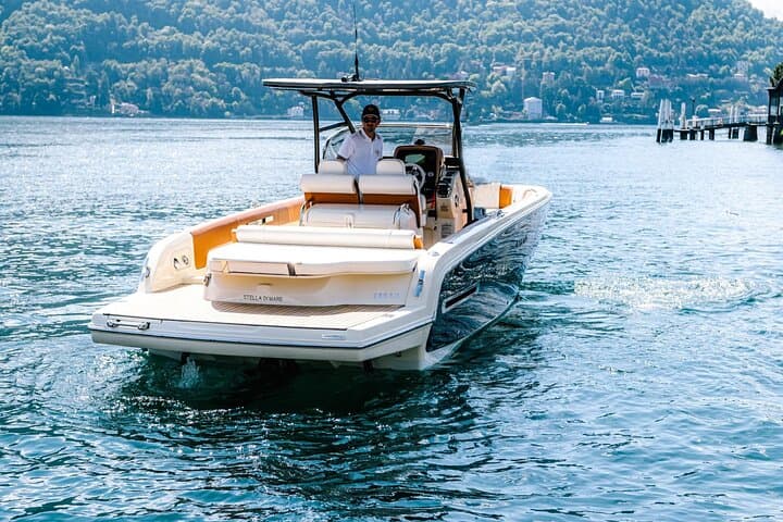 1-Hour Luxury Invictus Tender Cruise on Lake Como (9 Pax) photo 4