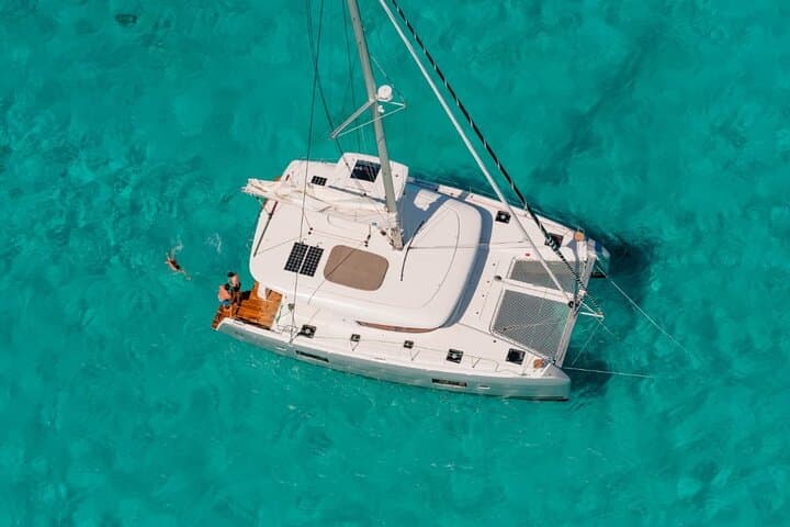 VIP Catamaran Private Cruise in Lisbon: 2-Hour Luxury Harbor Tour photo 2