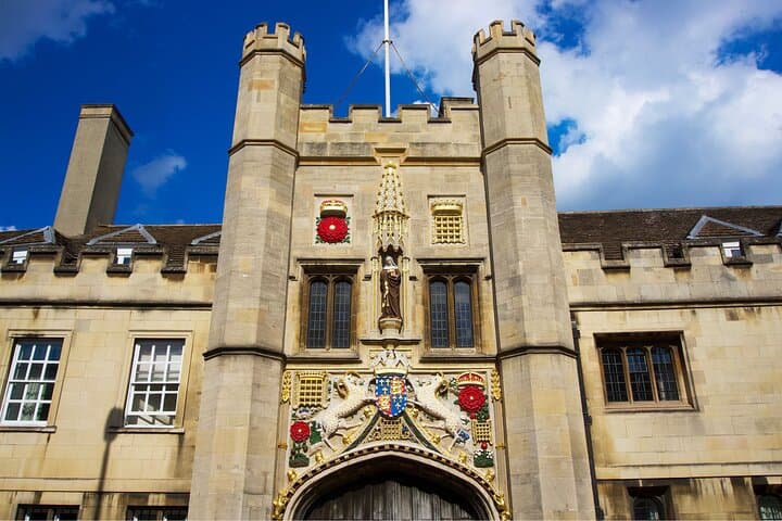 Walk Like a Local: Private Custom Walking Tour in Cambridge