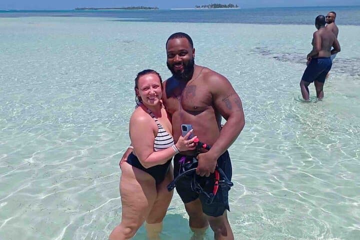 San Blas Islands Day Tour from Panama City — Natural Pool, Shipwreck Snorkel & Isla Chichime photo 5