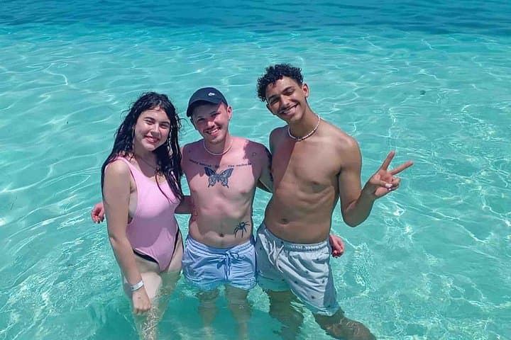 San Blas Islands Day Trip from Panama City — Snorkel Shipwreck, Natural Pool & Isla Chichime photo 2