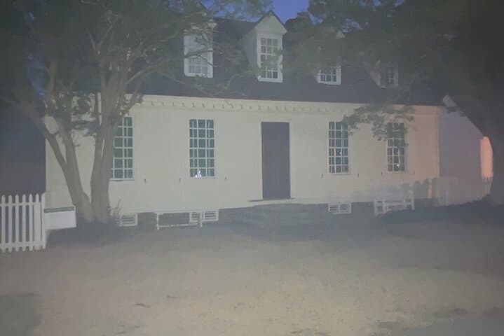 Colonial Williamsburg Ghost Stories Walking Tour: After-Dark History & Haunts photo 5
